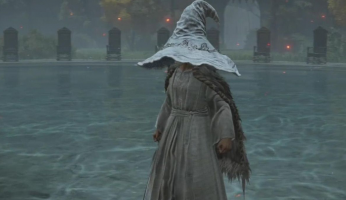 艾尔登法环法师前期套装玩哪个2